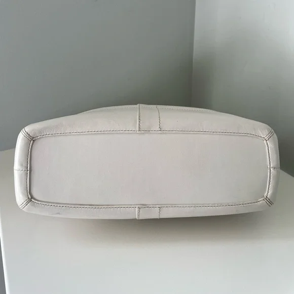 Coach Signature Logo Shoulder Bag | Vintage Y2k - Picture 5 of 15